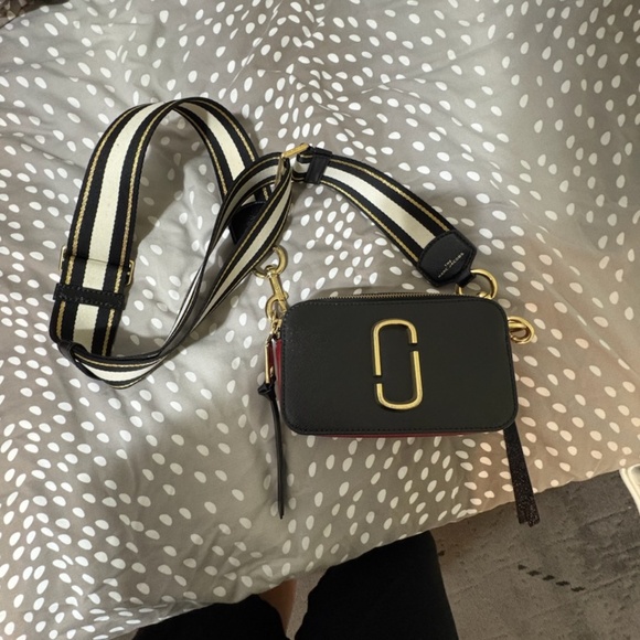 Marc Jacobs Snapshot Crossbody Bag in Black and Red - Picture 3 of 5